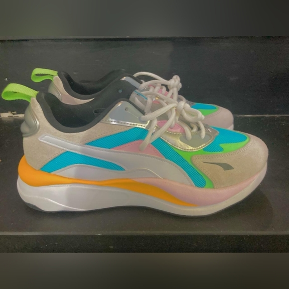 RS PUMA Sneakers - Picture 2 of 5